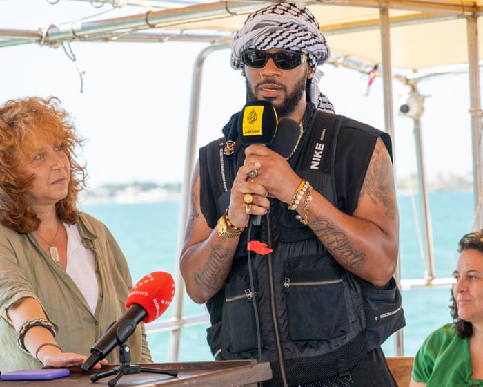 US labor activist Chris Smalls was reportedly attacked by Israeli forces while attempting to deliver aid in Gaza, according to his organization.
