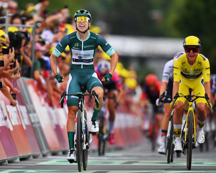 Tour de France Femmes: Wiebes wins again as Vollering opens up about crash fears
