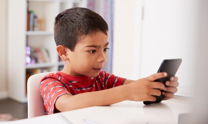 What questions do you have about how smartphones affect children?