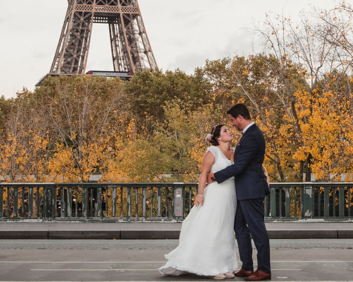“Like actual guests”: The company offering strangers wedding invitations