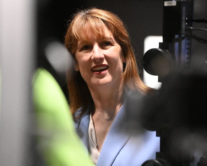 Storbritannien lånade mindre än väntat i juli, vilket gav en uppmuntran för Rachel Reeves.
