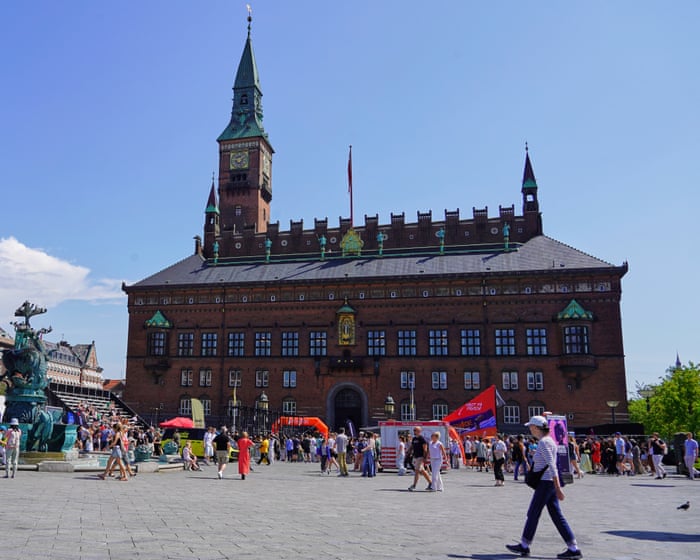 Copenhagen may have to refund thousands of couples who were charged illegal fees for weddings.