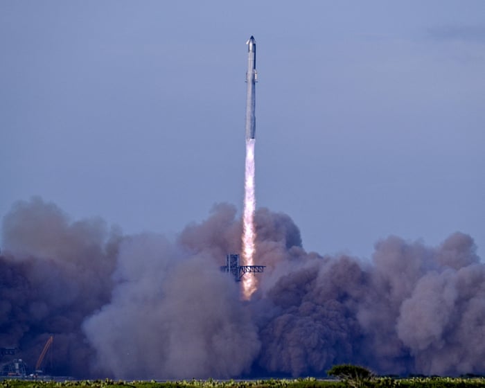 A csillaghajók a magasba szárnyalásra épülnek: A SpaceX rakétája végül felszáll a késések után.