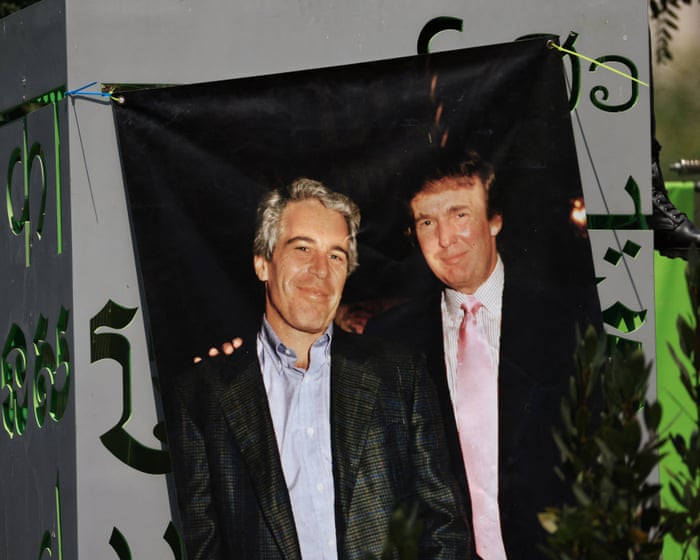 Το σκάνδαλο Epstein μεγαλώνει καθώς μια συλλογή επιστολών από γνωστά πρόσωπα γίνεται δημόσια.