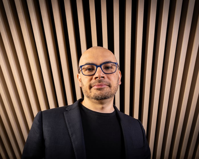 Demis Hassabis o budoucnosti umělé inteligence: "Bude to desetkrát větší než průmyslová revoluce – a může se to stát desetkrát rychleji."