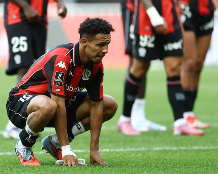 Jim Ratcliffe이(가) 니스로 돌아왔고, 팀이 다시 어려움을 겪고 있습니다.