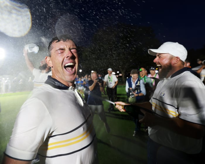 Rory McIlroy hat die "inakzeptablen" Beleidigungen beim Ryder Cup verurteilt und enthüllt, dass seine Frau von einem Bier getroffen wurde.