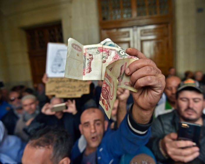 아프리카에서는 현금이 여전히 주요 결제 수단입니다. 새로운 결제 시스템이 상업에 혁명을 일으킬 수 있을까요?
