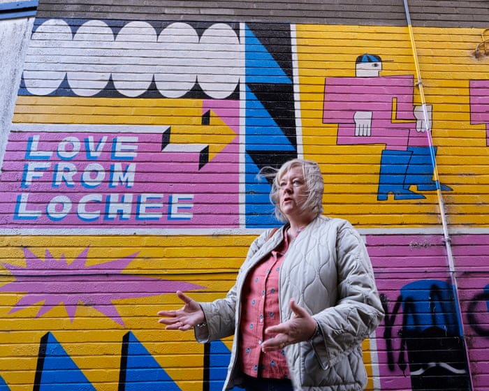 Dundee'nin Lochee halkı, Elon Musk'ın sözlerini kendilerine dert etmedi. Bunun yerine, topluluk ruhlarının her zamanki kadar güçlü olduğunu gösterdiler.