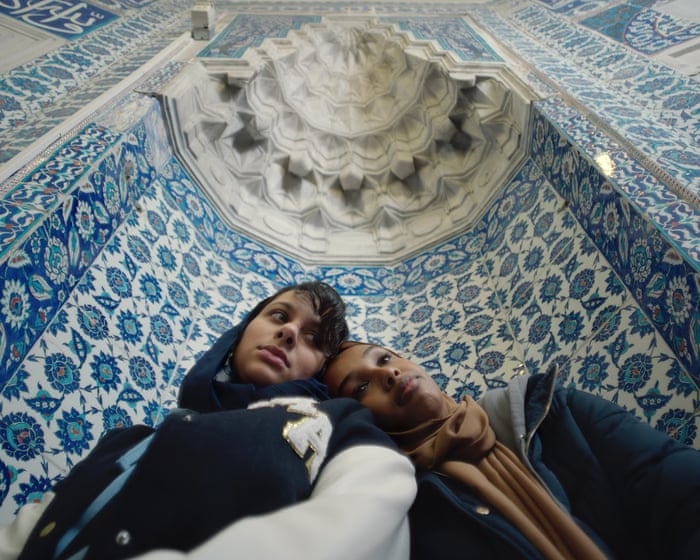 "Vimos como aquelas jovens foram tão severamente julgadas": Nadia Fall sobre seu filme de estreia, Brides