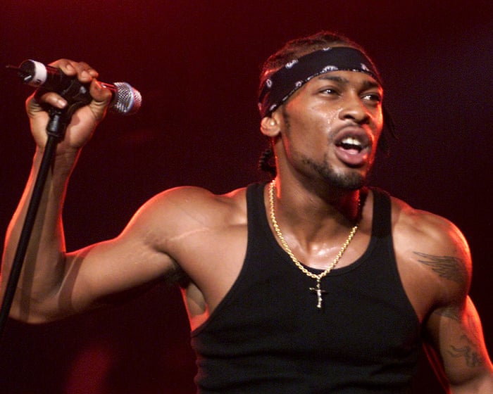 D'Angelo transformó la música soul con su enfoque experimental, sensual y cargado de contenido político.