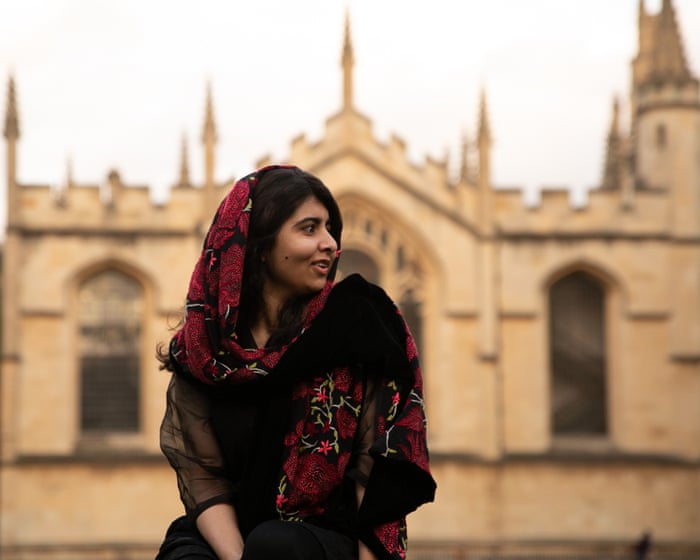 在使用水烟筒时，被塔利班枪击的记忆不期而至——摘自马拉拉·优素福扎伊回忆录独家节选。