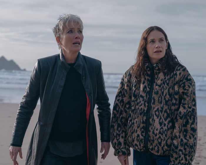 Emma Thompson lenyűgöző alakítást nyújt ebben a thrillerben, amelyet a Slow Horses alkotója, a Down Cemetery Road készített.