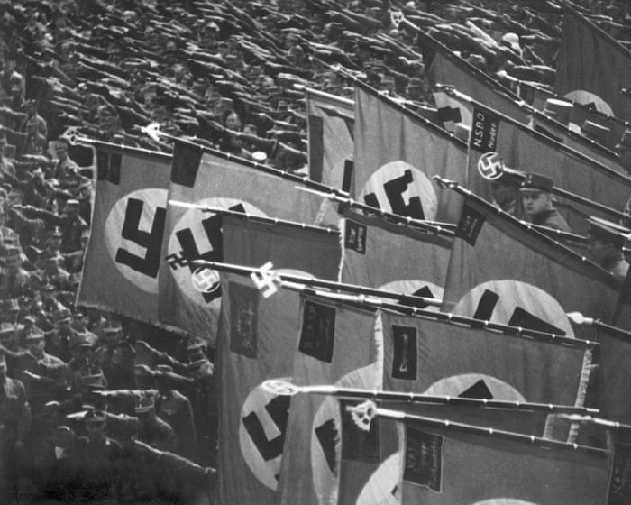 Vuonna 1933 julkaistu ennustavia teemoja käsittelevä romaani on odottamatta saanut uutta ajankohtaisuutta ja tarjoaa arvokkaita oivalluksia kaikille nykypäivänä.