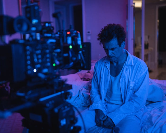 "É como esgrimir com um amigo próximo — aterrorizante de uma forma adorável", dizem Colin Farrell e Tilda Swinton sobre assumir um risco com seu novo drama.