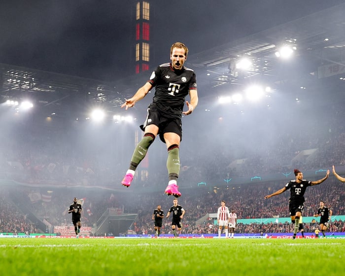 En perfekt kombinasjon i München: Harry Kane har forvandlet rollen som spiss i Bundesligaen, som notert av Philipp Lahm.