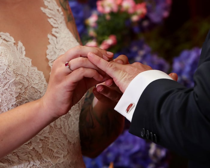 Why are young women hesitant to marry? The reasons are actually quite clear.