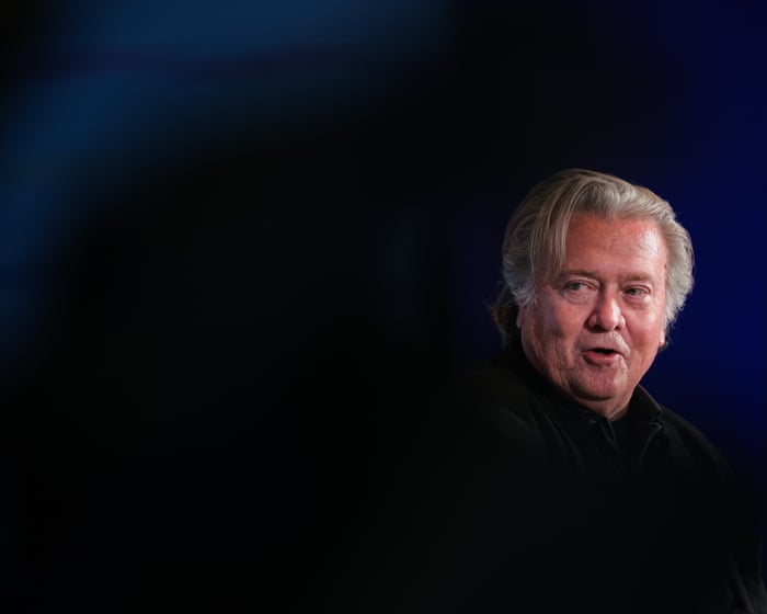 Metin mesajları, Steve Bannon'un Jeffrey Epstein'in kamuoyundaki imajını iyileştirmenin yolları konusunda yıllarca ona danışmanlık yaptığını ortaya koyuyor.