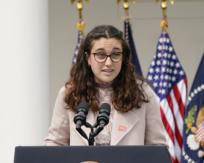 Deux survivants de l'attaque de l'Université Brown avaient également échappé à d'autres fusillades scolaires.