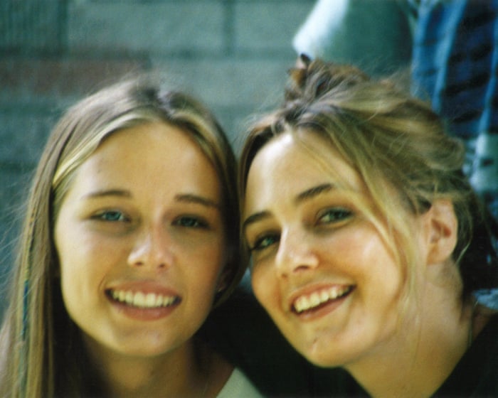 La sœur d'une des victimes de Jeffrey Epstein a signalé celui-ci aux autorités en 1996, mais le FBI n'a pas poursuivi d'enquête, selon des documents nouvellement révélés.