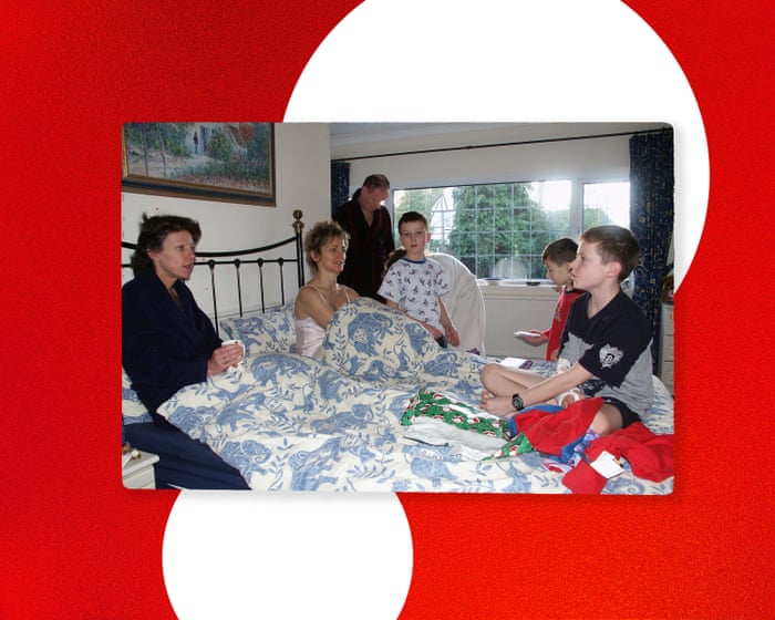 A legfurcsább karácsonyom tizenegy éves koromban történt. Arra számítottam, hogy kínos lesz, de semmi sem készített fel arra, hogy a szüleimet és a mostohaszüleimet együtt találjam az ágyban.