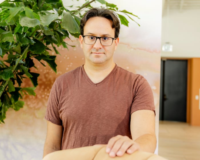 'Dosud nejvýznamnější rozhodnutí': Jared Kaplan o povolení, aby se AI trénovala sama