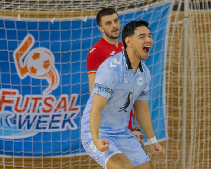 "Harcosok vagyunk, ez a DNS-ünkben van": Grönland büszke ritka futsal-sikereire.