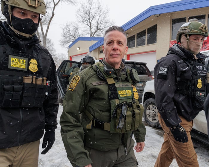 Le commandant de la patrouille frontalière de Minneapolis va démissionner suite à la fusillade d'Alex Pretti.