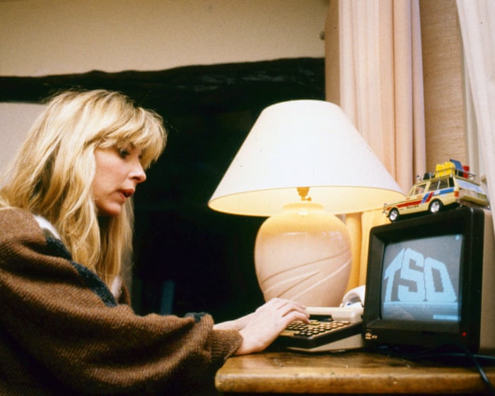 If France could lead the world with Minitel in the 1980s, why can't Europe break free from Silicon Valley's grip today?