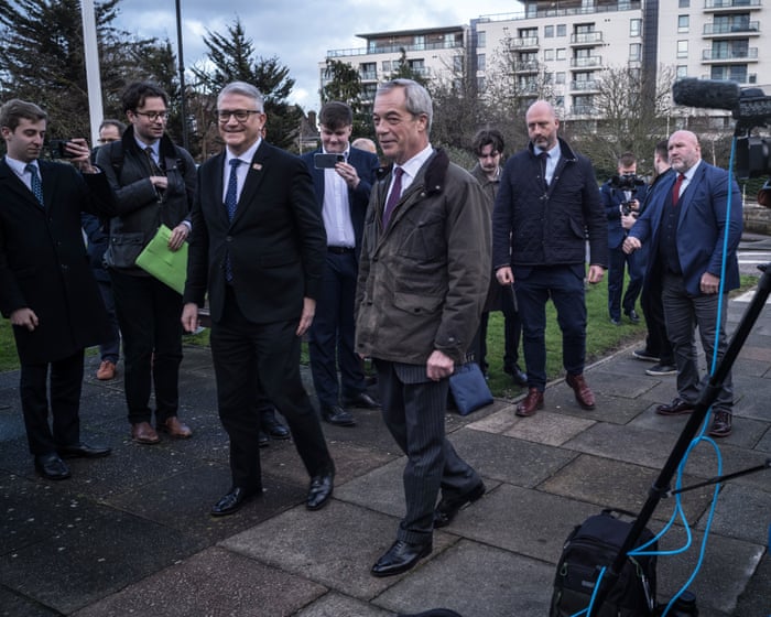 Does Nigel Farage have an issue with how he relates to or speaks about women?