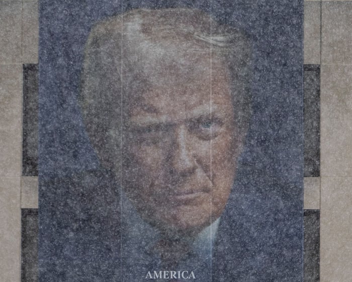 'Trump is aiming for dictatorship.' That's the conclusion from the world's most trusted democracy watchdog, according to Martin Gelin.