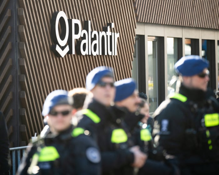 'It feels like an intimidation campaign': Why is the US tech giant Palantir suing a small Swiss magazine?