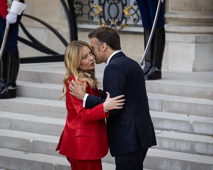 Giorgia Meloni manteve-se firmemente ligada ao seu relacionamento com Trump – mas agora isso está começando a parecer um problema.