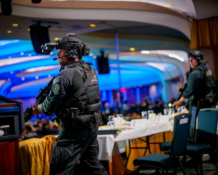 Relacjonuję działania Trumpa od dziesięciu lat. Na kolacji korespondentów Białego Domu ciemność wydawała się niebezpiecznie blisko.