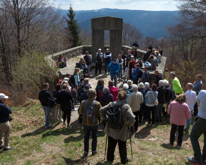 A memorial has been held in the Black Forest, 90 years after a group of UK schoolboys died during a hike.