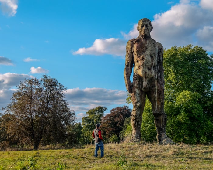 Here are 10 wonderfully strange places in Britain that are worth visiting and admiring.