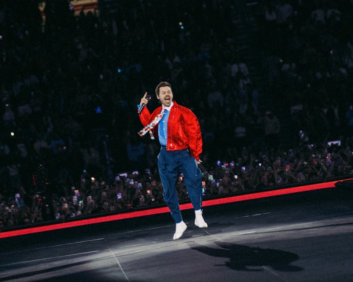 Harry Styles is a truly charismatic performer who has managed to pull off one of the toughest moves in pop music.