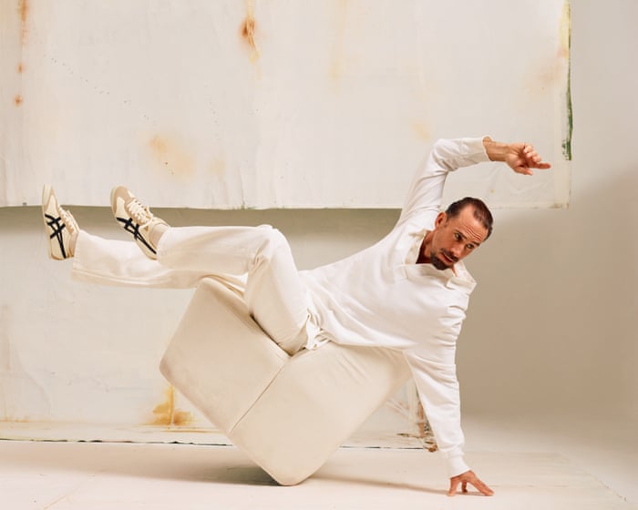Joseph Fiennes talks about parenting, politics, and banning kids from social media: 'Stand up, Keir, this is your children's generation.'