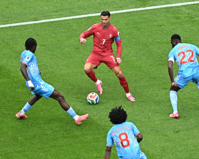 Bonne alimentation, bons gènes, bonne chance : comment Ronaldo, Serena et d'autres athlètes de haut niveau continuent de concourir après 40 ans.