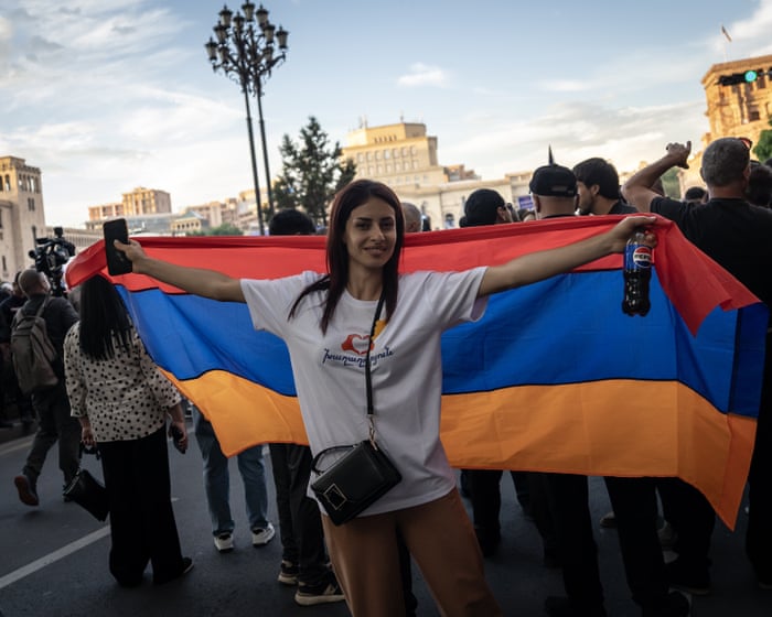 Armenia zmierza do urn pod presją Rosji i groźbą 'ukraińskiego scenariusza'.