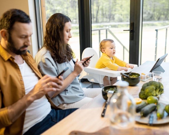 "Put your phone away" – Sweden is urging parents to limit their phone use around children.