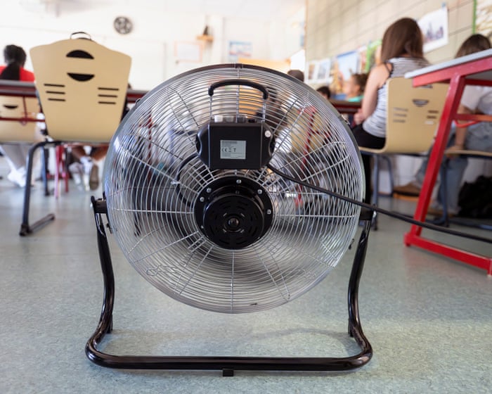 "Children were calling for their mummies": UK students struggle in classrooms over 40°C.