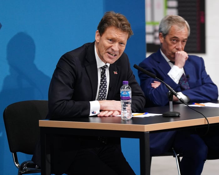 A Liberal Democrat MP has called for an investigation into a loan of £80,000 given to the deputy leader of the Reform party.