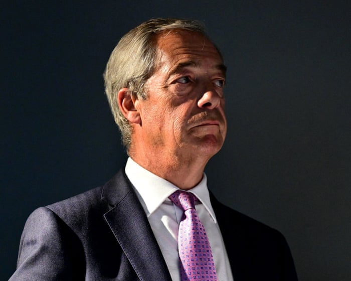 The standards watchdog has restarted its investigation into Nigel Farage regarding financial gifts.