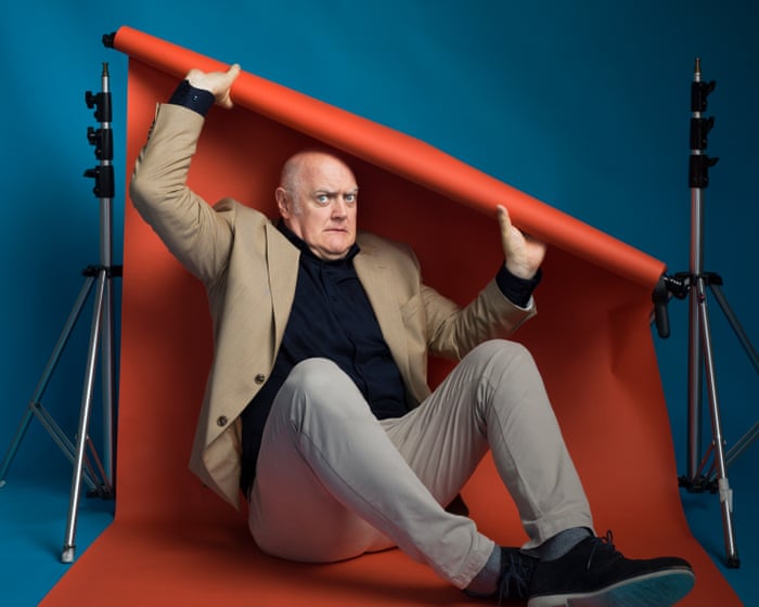 Muistan ajatelleeni: ai hei! Dara Ó Briain komediasta, viileydestä, julmuudesta ja vanhempiensa löytämisestä.