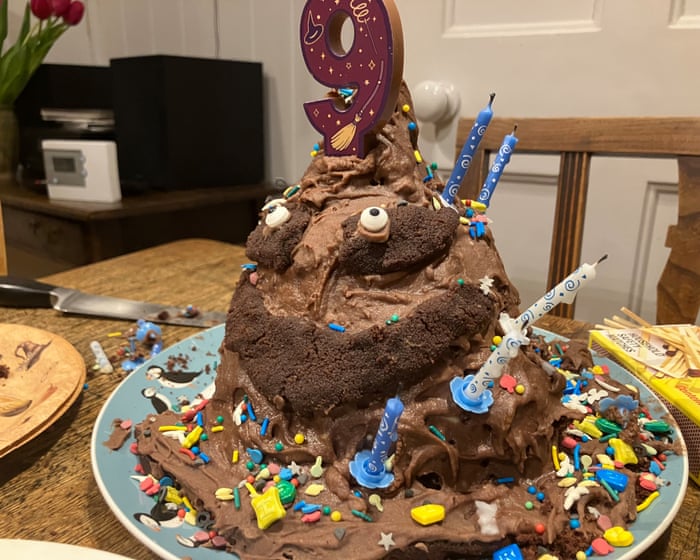 „Alle dachten, es sei ein Kack-Emoji!“ 27 Autoren über den besten Kuchen ihres Lebens