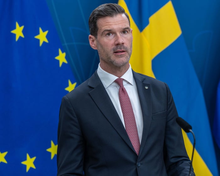 Um ministro sueco defendeu a abordagem rigorosa do país em relação à remoção de cidadãos britânicos após o Brexit.