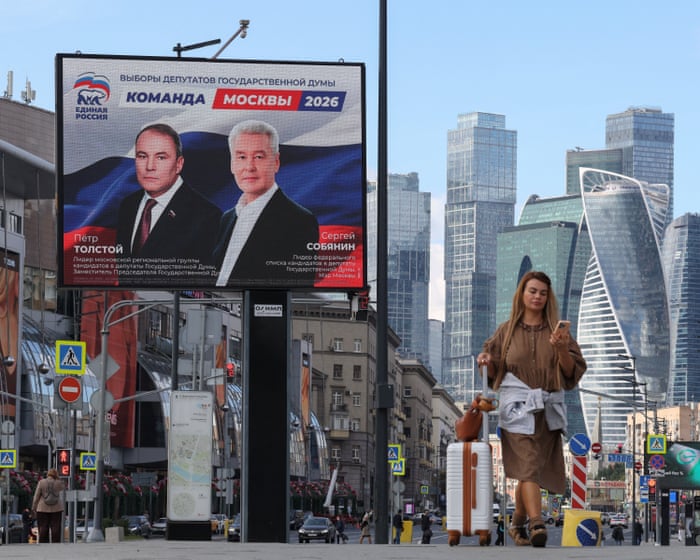 Hogy megértsük a valódi demokráciánkat fenyegető veszélyt, nézzük meg Putyin hamis demokráciáját | Rafael Behr
