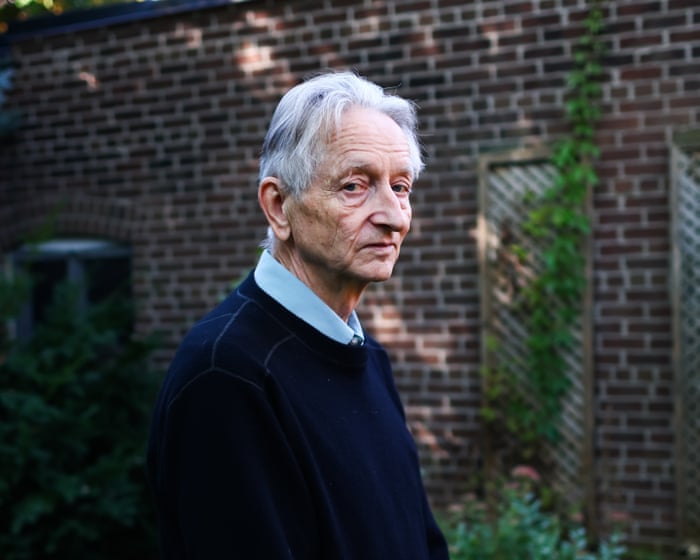 AI pioneer Geoffrey Hinton: 'We're creating alien beings. I'm willing to be selfish and choose humans.'