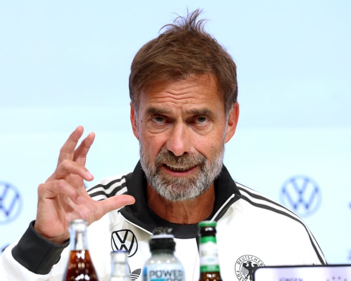 Tha Jürgen Klopp air a chuir às a chèile leis na tagraidhean gu bheil an sgioba Gearmailteach aige "nach eil geal gu leòr".
